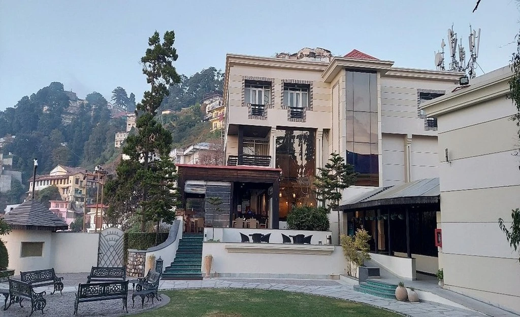 Royal Orchid Fort Resort