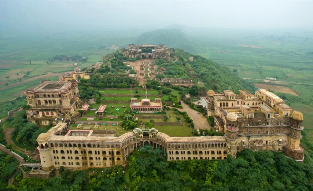 Tijara Fort Palace