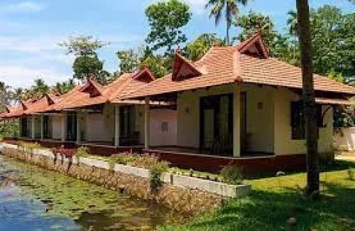 Palmgrove Lake Resort in Alappuzha.