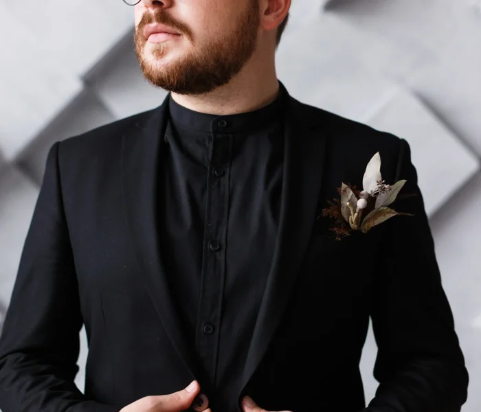 close-up-half-face-portrait-bearded-boss-black-suit-shirt close-up-half-face-portrait-bearded-boss-black-suit-shirt